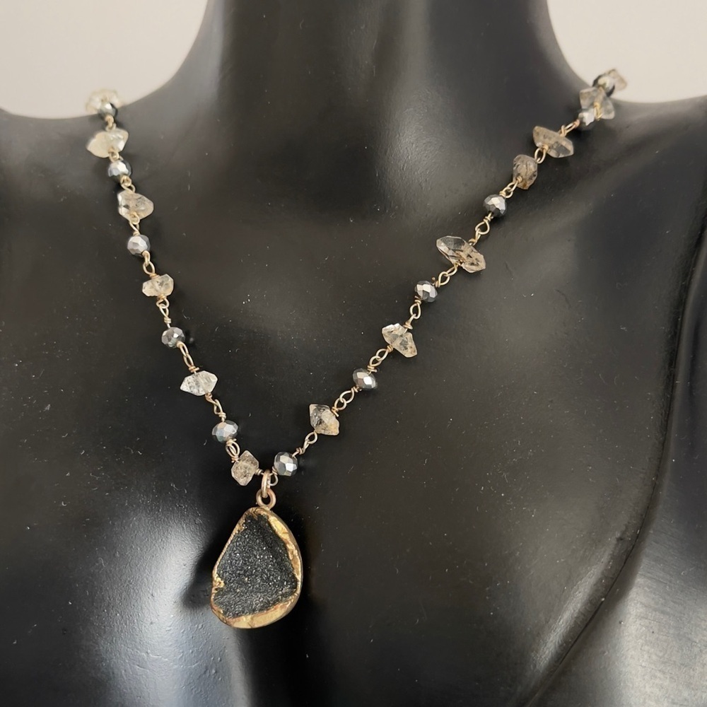 Cimber crystal purple black statement necklace - Picture 3 of 8